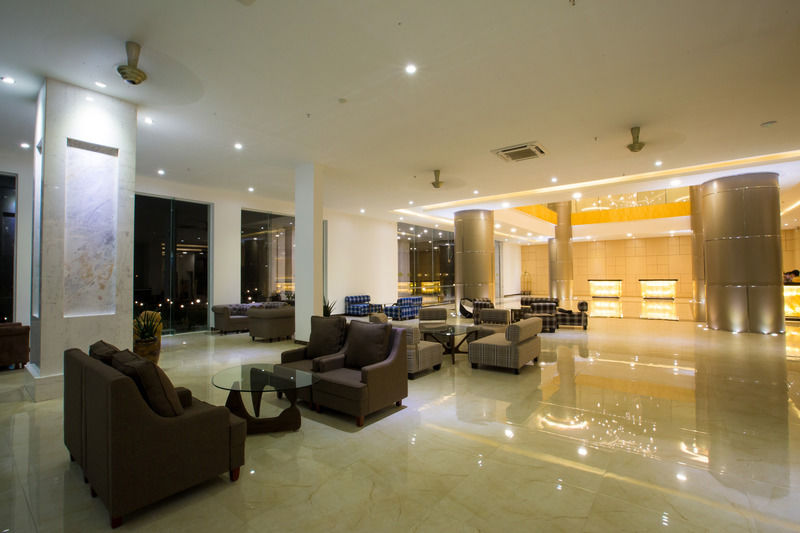 Golden Peak Resort & Spa Mieu Ong Exteriör bild