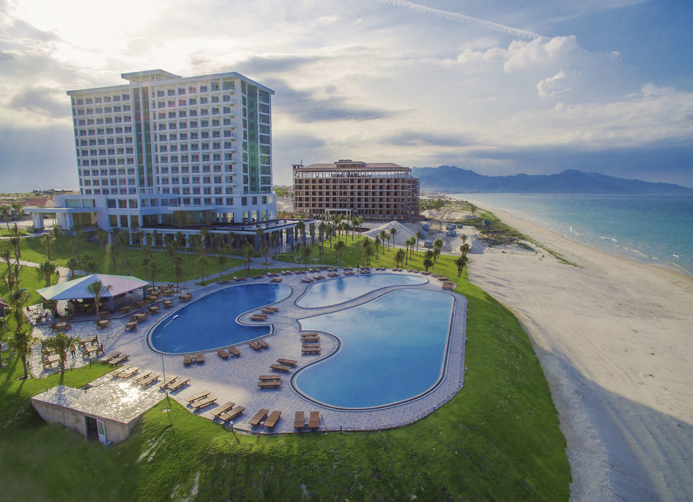 Golden Peak Resort & Spa Mieu Ong Exteriör bild
